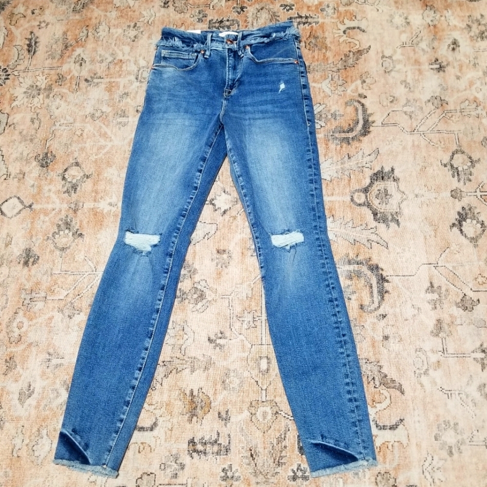 Good American *Good Legs* Frayed Waist  Distressed Skinny Jeans. Size: 2/26. - Picture 2 of 16